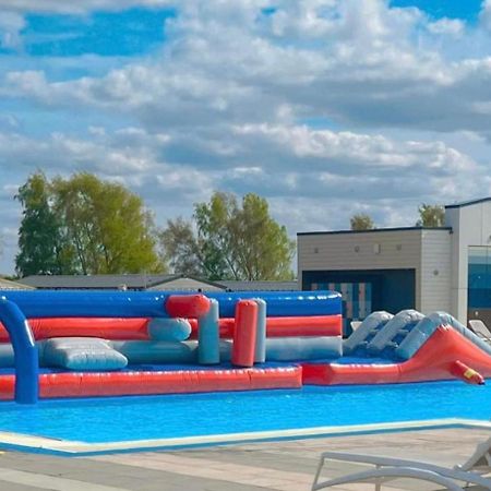 טאטרשאל Swan View Retreats # Hottub # Egg Chair # Bbq & Bikes Included 8 Berth מראה חיצוני תמונה