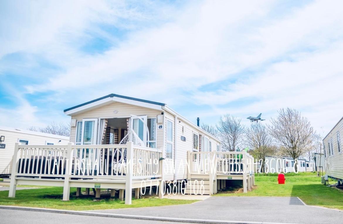 טאטרשאל Swan View Retreats # Hottub # Egg Chair # Bbq & Bikes Included 8 Berth מראה חיצוני תמונה
